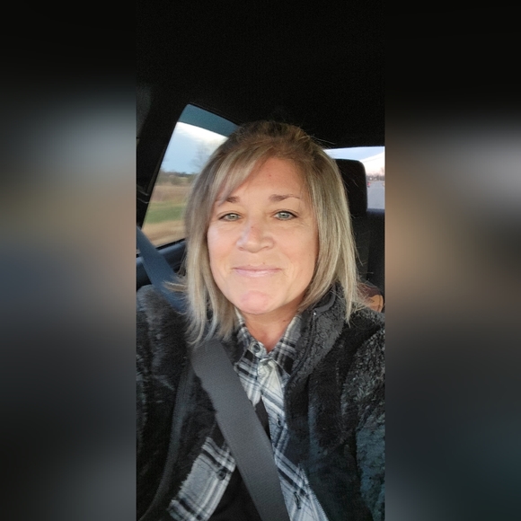 Meet your Posher, Leah - Picture 1 of 1